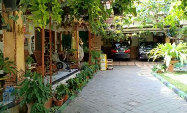 Rumah siap huni design classic furnished di Kerten Solo Jawa tengah