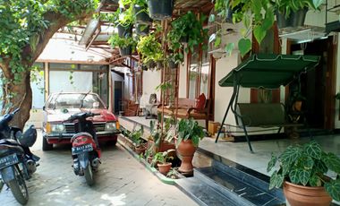 Rumah siap huni design classic furnished di Kerten Solo Jawa tengah