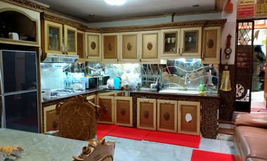 Rumah siap huni design classic furnished di Kerten Solo Jawa tengah