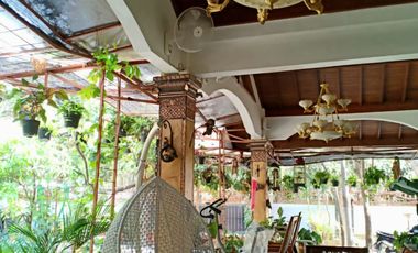 Rumah siap huni design classic furnished di Kerten Solo Jawa tengah
