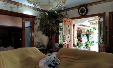 Rumah siap huni design classic furnished di Kerten Solo Jawa tengah