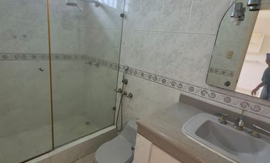 Departamento  en Alquiler en los Ceibos, 4 Habitaciones, 3 Baños, Balcón, Parqueos, Seguridad,  Norte de Guayaquil.