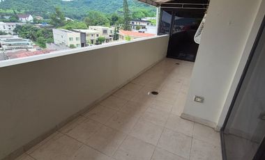 Departamento  en Alquiler en los Ceibos, 4 Habitaciones, 3 Baños, Balcón, Parqueos, Seguridad,  Norte de Guayaquil.