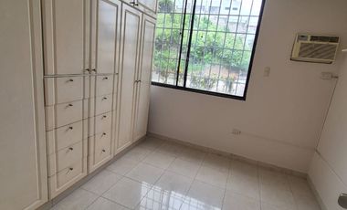 Departamento  en Alquiler en los Ceibos, 4 Habitaciones, 3 Baños, Balcón, Parqueos, Seguridad,  Norte de Guayaquil.