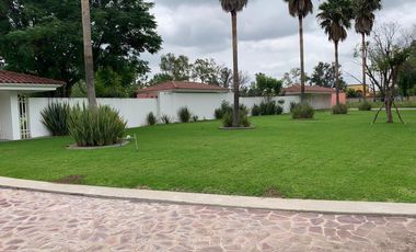 VENDO HERMOSA PALAPA PARA FIESTAS, UBICADA EN FRACCIONAMIENTO CAMPESTRE LA HUARACHA LEON GUANAJUATO
