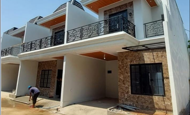 GRATIS Biaya KPR! Rumah 2 Lantai Dekat Tol Cisalak, Cuma 2 Juta!