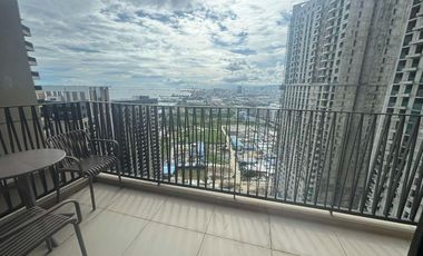 FOR RENT - MODERN, LARGE 1BR WITH SEAVIEW BALCONY IN MANDANI BAY, CEBU. INTERIOR DESIGNED UNIT.