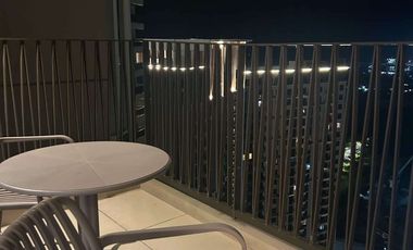 FOR RENT - MODERN, LARGE 1BR WITH SEAVIEW BALCONY IN MANDANI BAY, CEBU. INTERIOR DESIGNED UNIT.
