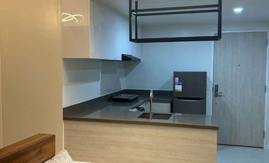 FOR RENT - MODERN, LARGE 1BR WITH SEAVIEW BALCONY IN MANDANI BAY, CEBU. INTERIOR DESIGNED UNIT.