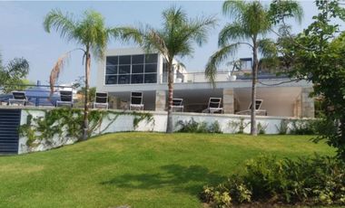 VENTA DE CASA NUEVA CON DOS CASAS CLUB EN FRACCIONAMIENTO LA CIMA, BURGOS CORINTO