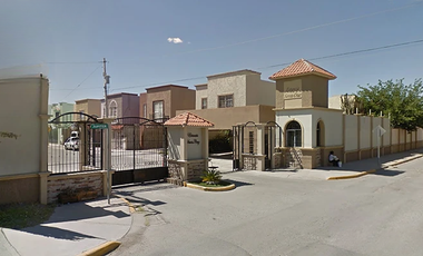 CASA EN VENTA EN QUINTAS DEL VALLE, RECUPERACIÓN BANCARIA