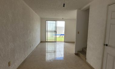 VENDO CASA CON ESTACIONAMIENTO PROPIO CUARTO DE TV ALBERCA 2 RECAMARAS ACAPULCO