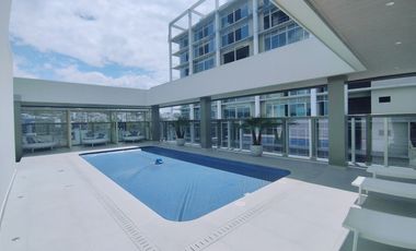 Se Renta Departamento en el Edificio Le Parc- Sector la Carolina