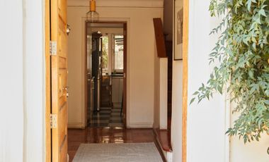 Acogedora Y Luminosa Casa En Excelente Ubicación