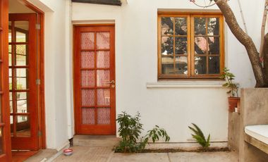 Acogedora Y Luminosa Casa En Excelente Ubicación
