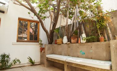 Acogedora Y Luminosa Casa En Excelente Ubicación