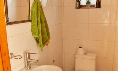 Acogedora Y Luminosa Casa En Excelente Ubicación