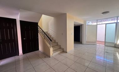 Casa en Renta en Privada Puerta de Hierro A1
