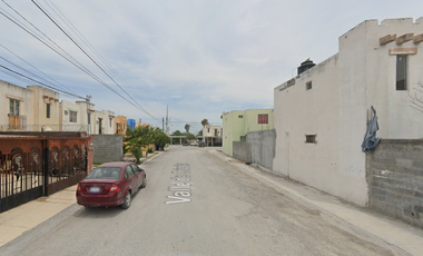 GRAN OPORTUNIDAD DE INVERSIÓN - CASA ECONOMICA EN VENTA - CASA ADJUDICADA – Valle de Orizaba 307, Balcones de Alcalá, 88799 Reynosa, Tamps.
