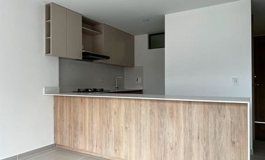 48126 Apartamento en arriendo en el sector Loma del Escobero, Envigado