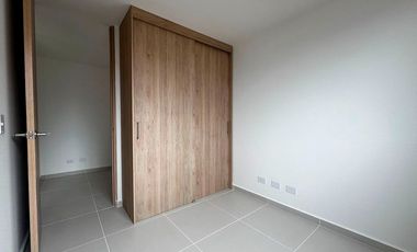 48126 Apartamento en arriendo en el sector Loma del Escobero, Envigado