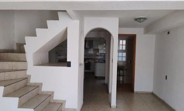 PRECIOSA Y AMPLIA CASA, EXCELENTE UBICACIÓN EN RESIDENCIAL LAS AMÉRICAS ECATEPEC. A UNOS MINUTOS DE LA CDMX!!! -NO CRÉDITOS-
