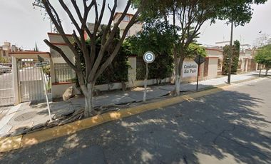 PRECIOSA Y AMPLIA CASA, EXCELENTE UBICACIÓN EN RESIDENCIAL LAS AMÉRICAS ECATEPEC. A UNOS MINUTOS DE LA CDMX!!! -NO CRÉDITOS-