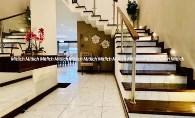 Casa en Venta Fraccionamiento Valdivia $5,200,000.