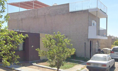 EXCELENTE OPORTUNIDAD, GRAN CASA EN CALLE DE LA ABUNDANCIA, TLAJOMULCO JALISCO, REMATE BANCARIO