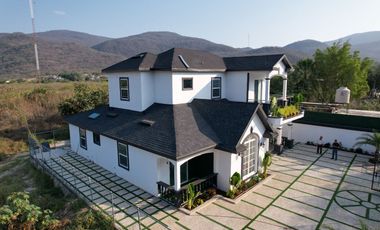 CASA ESTILO AMERICANO EN LA SIERRA GORDA DE QUERÉTARO