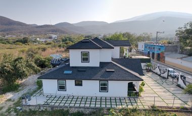 CASA ESTILO AMERICANO EN LA SIERRA GORDA DE QUERÉTARO
