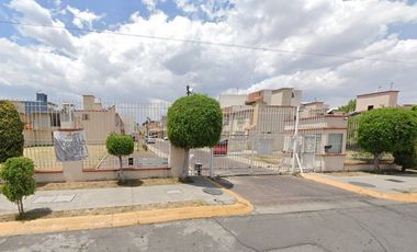 PRECIOSA Y AMPLIA CASA, EXCELENTE UBICACIÓN EN RESIDENCIAL LAS AMÉRICAS ECATEPEC. A UNOS MINUTOS DE LA CDMX!!! -NO CRÉDITOS-