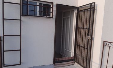 Casa de tres recámaras, modelo Amatista,  frente a la alberca, en Real Santa Fe Residencial, Xochitepec, Mor.