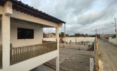 casa de venta en crucita sector los arenales A/R