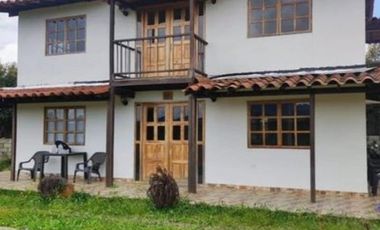 SE ARRIENDA CASA FINCA EN MARINILLA, VEREDA CASCAJO ABAJO