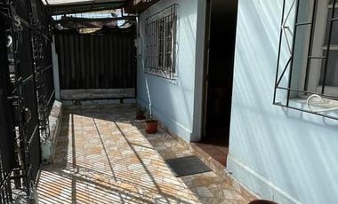 Gran Casa Cercana a Hospital Félix Bulnes