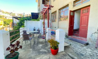 Valparaiso, Cerca Casa Pablo Neruda, Vista Al mar