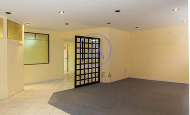 ¡Oportunidad en San Borja! Oficina o consultorio con ingreso independiente – 113 m²