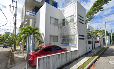 Edificio de departamentos en la SM 29, Playa Azul