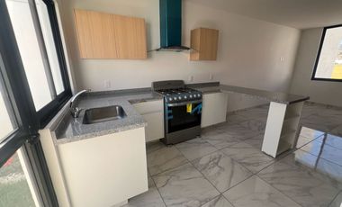 Casa 2 recámaras cerca Periférico y Prol. Av Guadalupe