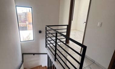 Casa 2 recámaras cerca Periférico y Prol. Av Guadalupe