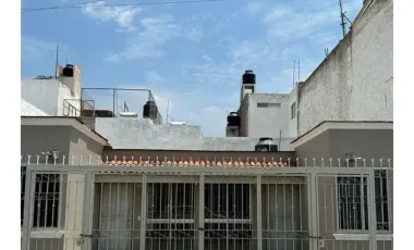 Hermosa casa en VENTA, Col. Jardin de los Pintores Españoles