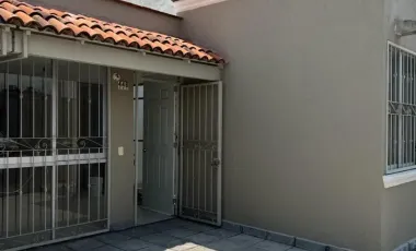 Hermosa casa en VENTA, Col. Jardin de los Pintores Españoles