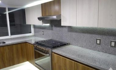 CASA EN VENTA EN BOULEVARES, GRAN OPORTUNIDAD!