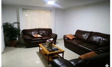 CASA EN VENTA EN BOULEVARES, GRAN OPORTUNIDAD!