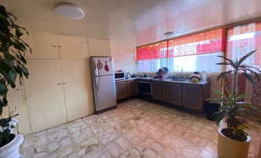 VENTA- AMPLIA CASA EN VILLA LAZARO CARDENAS, TLALPAN. CERCA CALZ. ACOXPA.