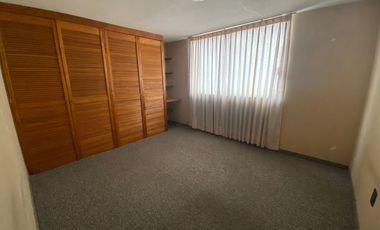 VENTA- AMPLIA CASA EN VILLA LAZARO CARDENAS, TLALPAN. CERCA CALZ. ACOXPA.