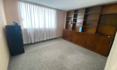 VENTA- AMPLIA CASA EN VILLA LAZARO CARDENAS, TLALPAN. CERCA CALZ. ACOXPA.