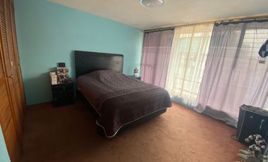 VENTA- AMPLIA CASA EN VILLA LAZARO CARDENAS, TLALPAN. CERCA CALZ. ACOXPA.