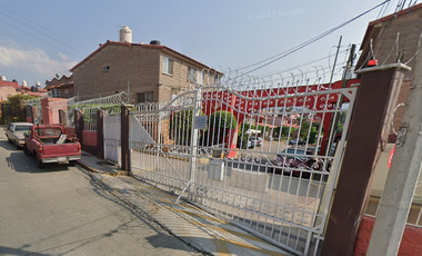 EXCELENTE OPORTUNIDAD, GRAN CASA EN CONJUNTO HABITACIONAL LOMAS DE AHUATLAN , CUERNAVACA MORELOS!!